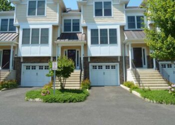 Townhouses for Sale in Westport CT: Find and Buy the Best Townhomes ...