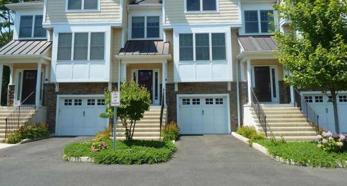 Townhouses for Sale in Westport CT: Find and Buy the Best Townhomes ...