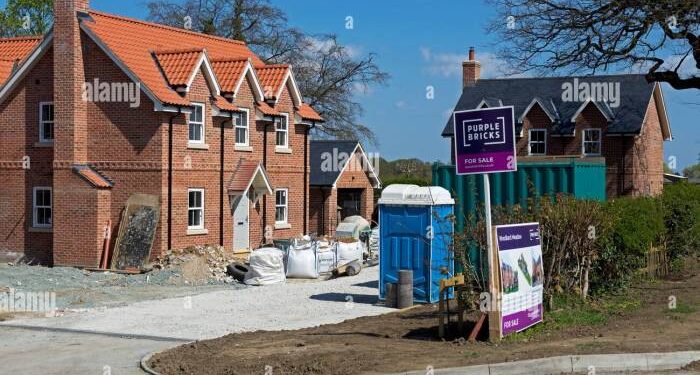 For sale purple bricks hi-res stock photography and images - Alamy